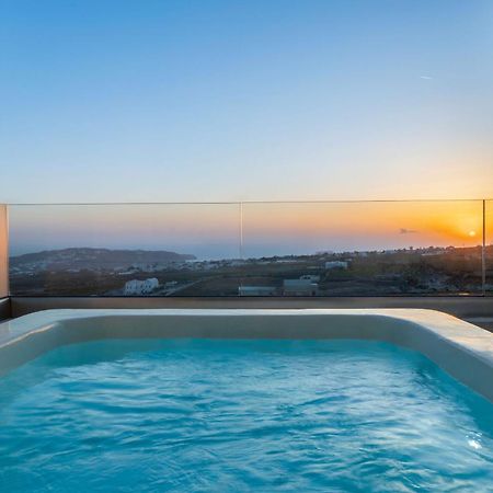 Cinnamon Villa With Private Hot Tub Pýrgos Esterno foto
